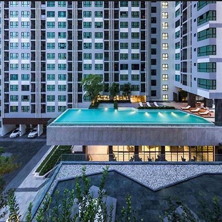 The Base Central Pattaya By Mickey Luaran gambar