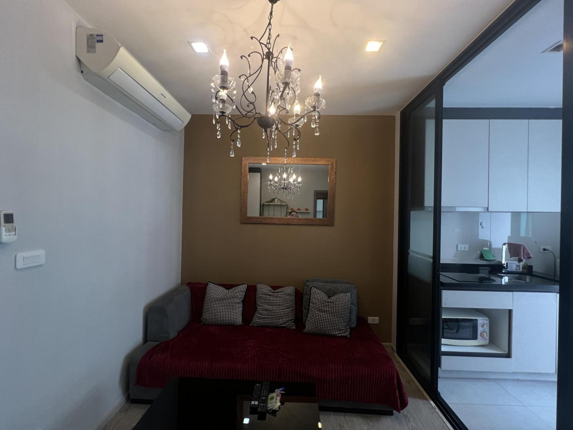 The Base Central Pattaya By Mickey Luaran gambar