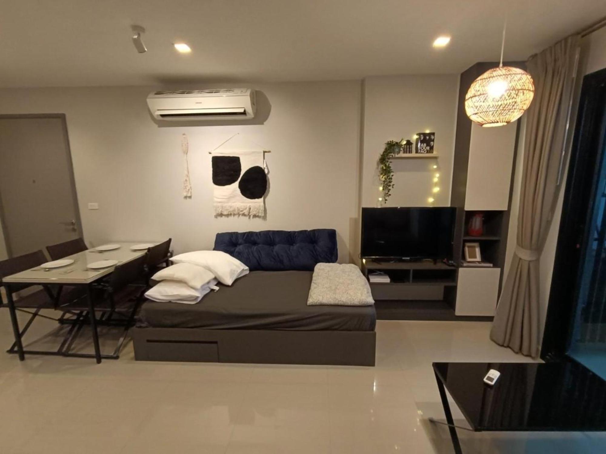 The Base Central Pattaya By Mickey Luaran gambar
