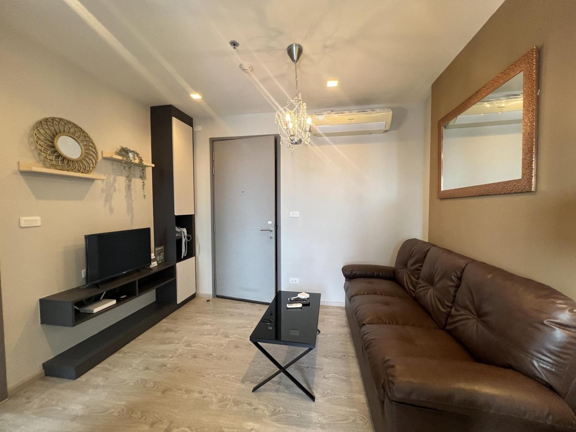 The Base Central Pattaya By Mickey Luaran gambar