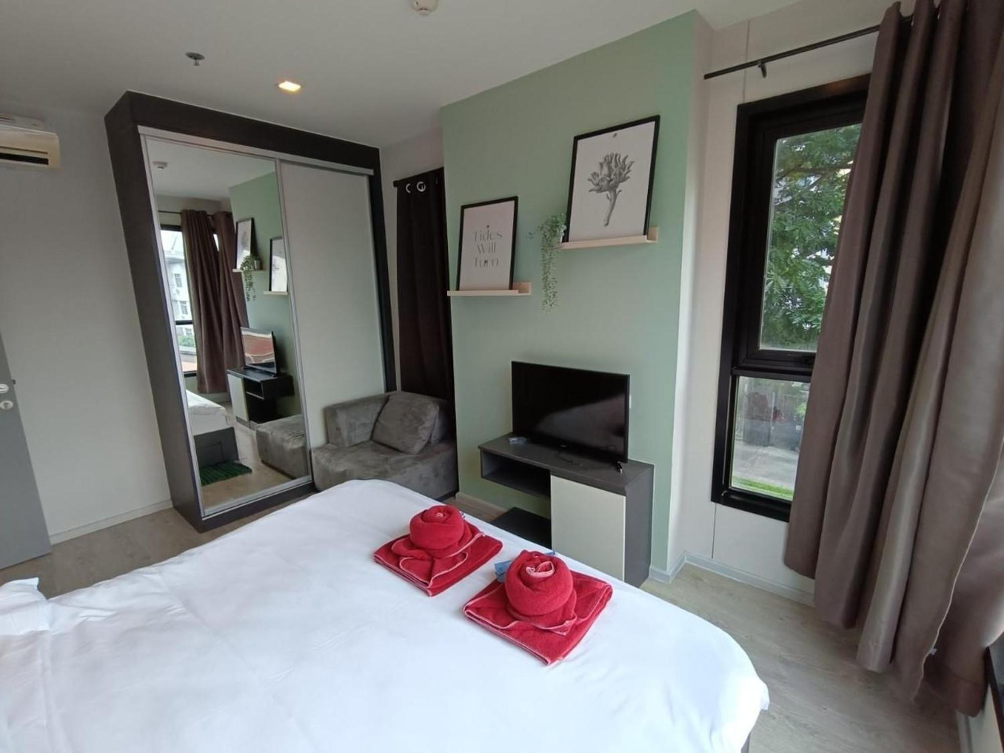 The Base Central Pattaya By Mickey Luaran gambar