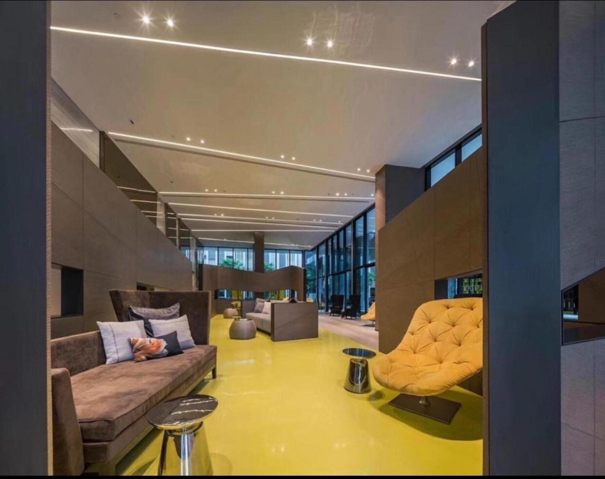 The Base Central Pattaya By Mickey Luaran gambar